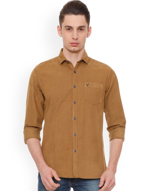 

Solly Jeans Co. Men Brown Regular Fit Solid Casual Shirt