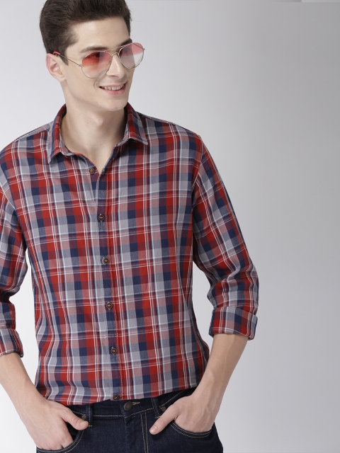 

Mast & Harbour Men Red & Navy Blue Regular Fit Checked Casual Shirt