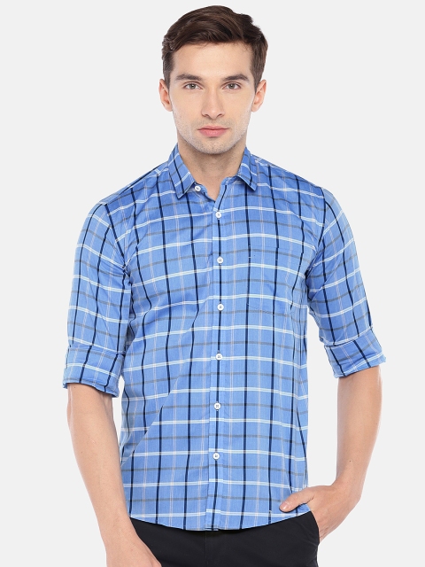 

Globus Men Blue Regular Fit Checked Casual Shirt