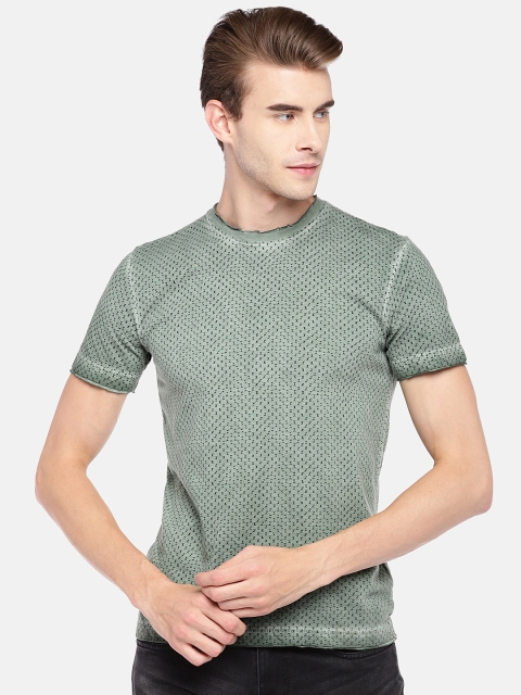 

Globus Men Olive Green Solid Round Neck T-shirt