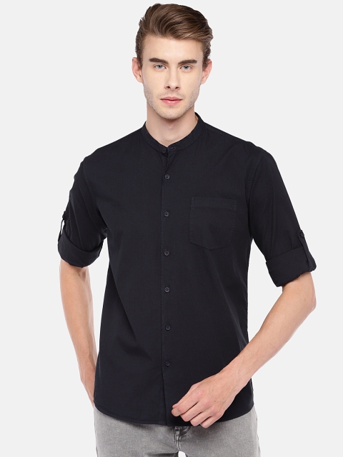 

Globus Men Navy Blue Regular Fit Solid Casual Shirt