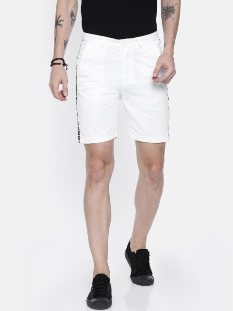 

Breakbounce Men White Solid Slim Fit Regular Shorts