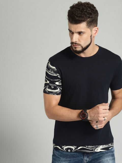 

The Roadster Lifestyle Co Men Navy Blue Placement Print Round Neck Pure Cotton T-shirt