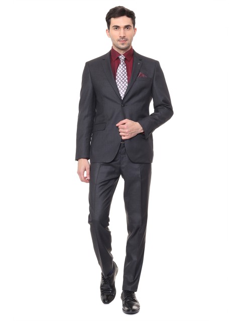 

Van Heusen Men Black Solid Single-Breasted Two Piece Suit