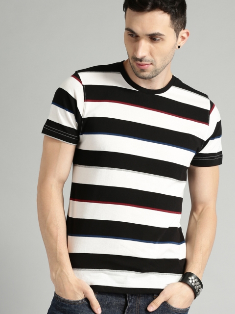 

Roadster Men White & Black Striped Round Neck T-shirt