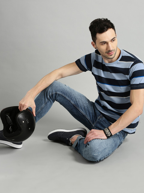

Roadster Men Blue Striped T-shirt