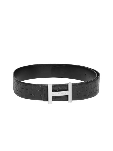 

Tommy Hilfiger Men Black Textured Leather Belt