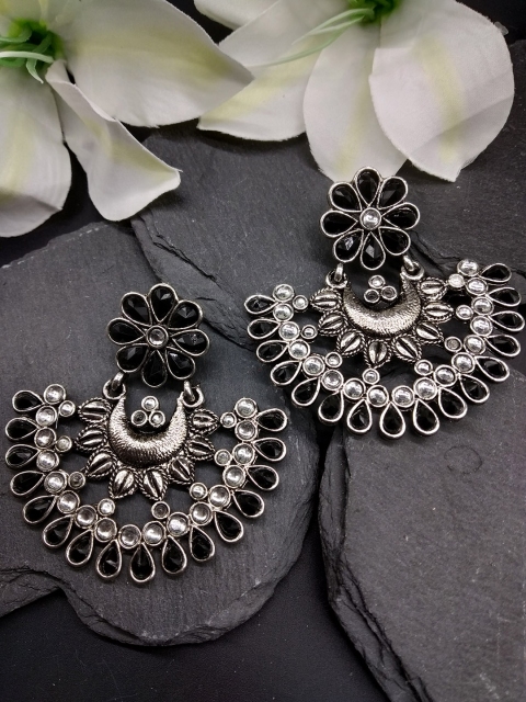 

Fida Silver-Toned & Black Contemporary Oxidised Drop Earrings