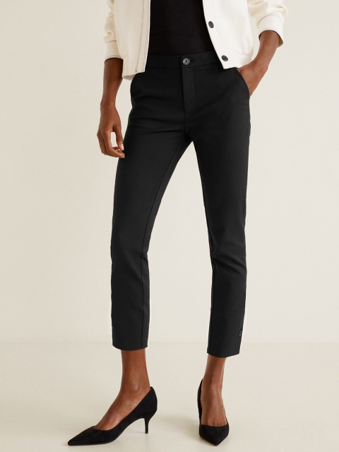 

MANGO Women Black Regular Fit Solid Cropped Trousers