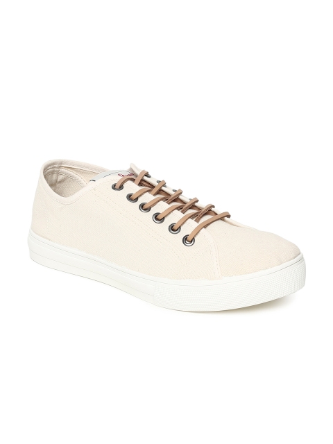 

Levis Men Beige Sneakers