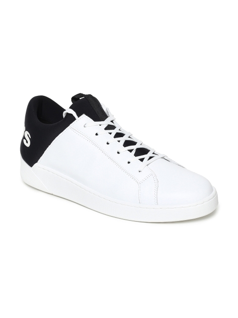 

Levis Men White & Black Colourblocked Sneakers