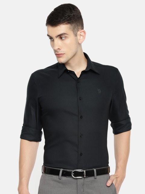 

U.S. Polo Assn. Tailored Men Black Tailored Fit Self Design Formal Shirt