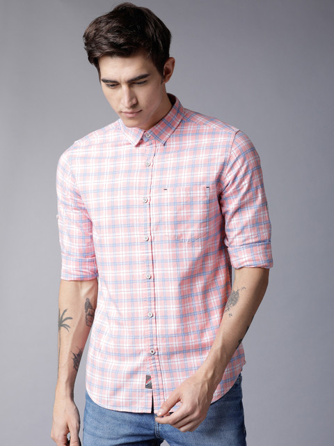 

LOCOMOTIVE Men Pink & White Slim Fit Checked Casual Shirt
