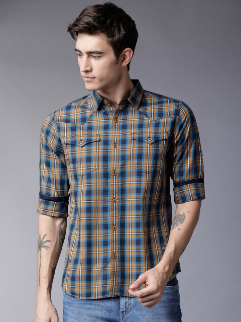 

LOCOMOTIVE Men Navy Blue & Yellow Slim Fit Checked Casual Shirt