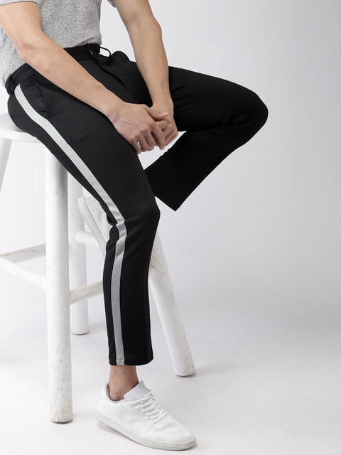 

Mast & Harbour Men Black Knitted Regular Fit Trousers