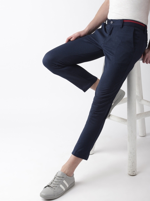 

Mast & Harbour Men Navy Solid Knitted Cropped Trousers, Navy blue