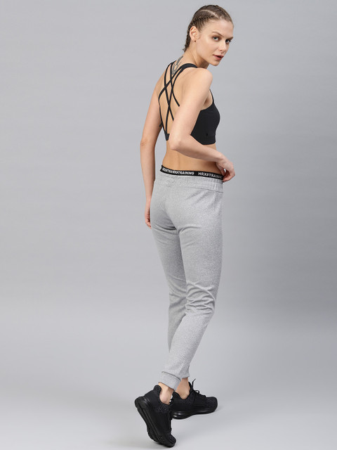 

HRX by Hrithik Roshan Black Solid Lightly Padded Rapid Dry Sports Bra HRX-AW18-MK-3804-C