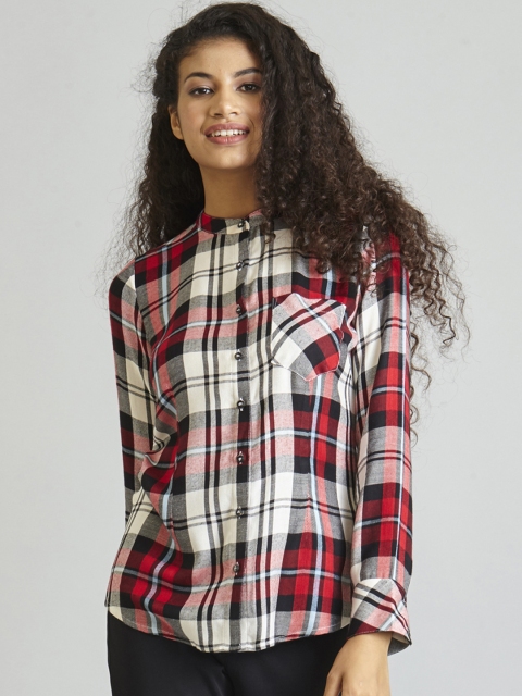 

FableStreet Women Red & White Regular Fit Checked Casual Shirt