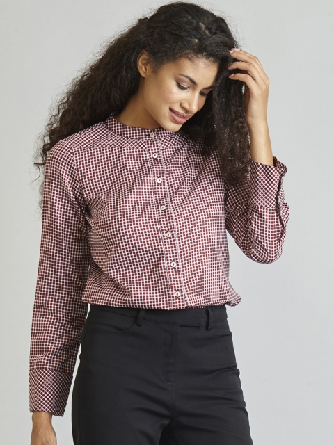 

FableStreet Women Maroon Regular Fit Checked Casual Shirt