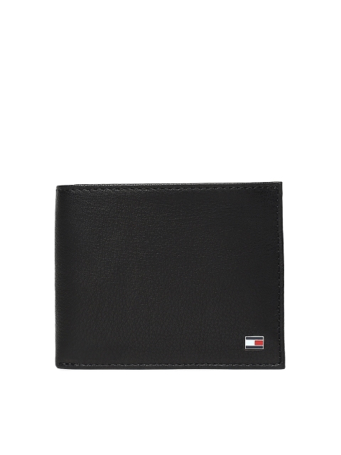 

Tommy Hilfiger Men Black Leather Two Fold Wallet