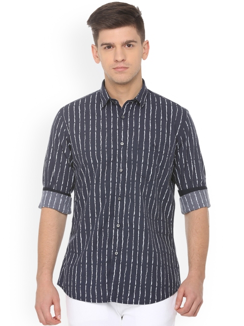 

Van Heusen Sport Men Blue Slim Fit Printed Casual Shirt