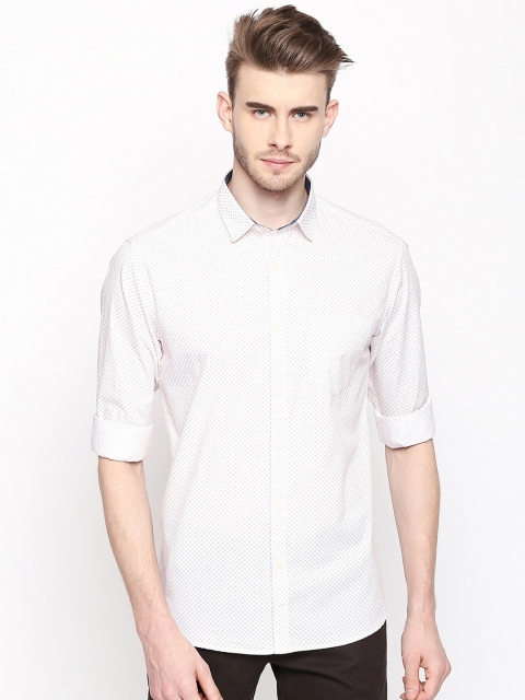 

BYFORD by Pantaloons Men Off-White & Red Slim Fit Printed Casual Shirt