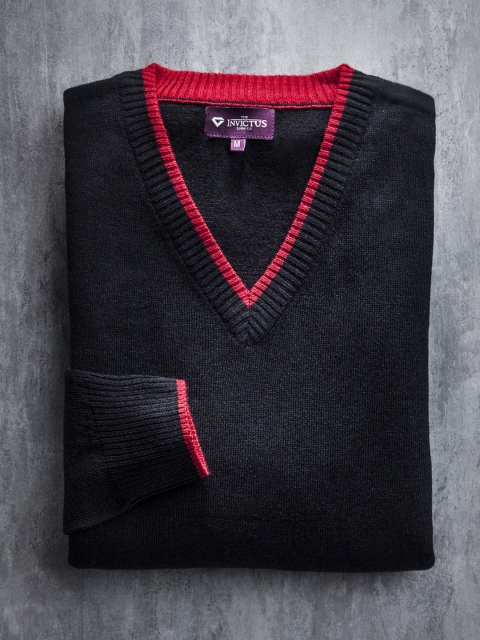 

INVICTUS Black Sweater