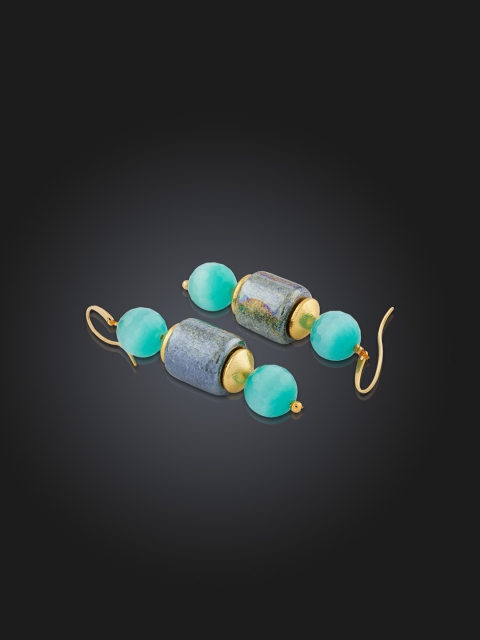 

shaze Green Contemporary Drop Earrings