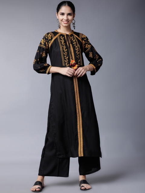 

Vishudh Women Black Printed Kurti with Palazzos