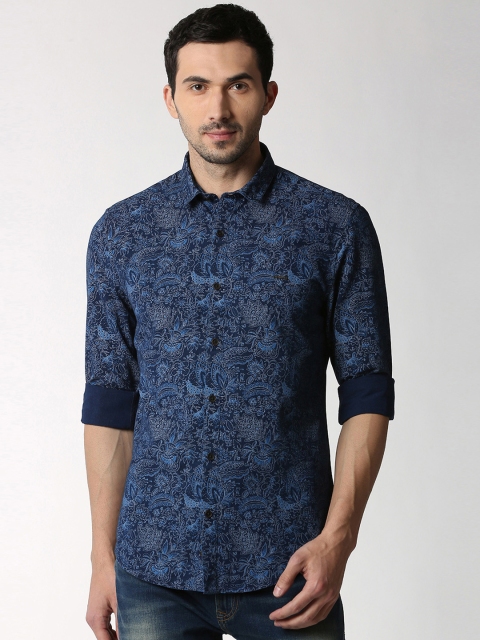 

Peter England Casuals Men Blue Slim Fit Printed Casual Shirt