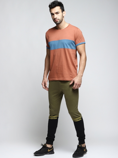 

Difference of Opinion Men Olive Green & Black Colourblocked Straight-Fit Joggers