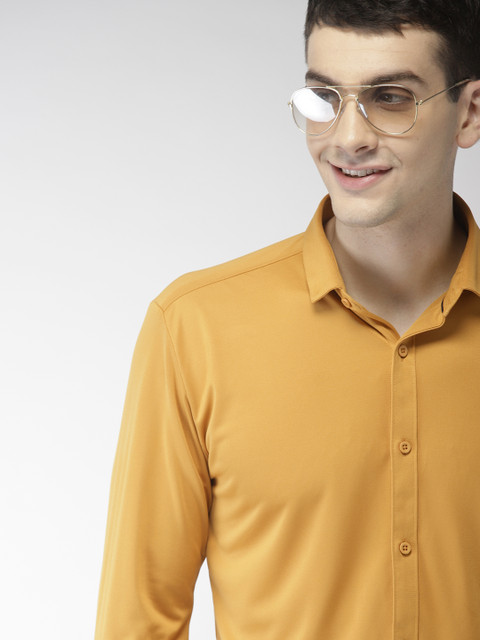 

Mast & Harbour Men Mustard Yellow Regular Fit Solid Knitted Casual Shirt