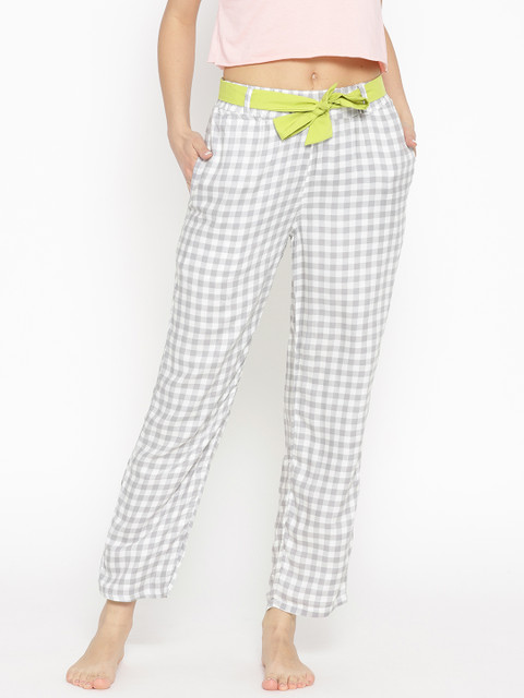 

Sweet Dreams Women White & Grey Checked Lounge Pants