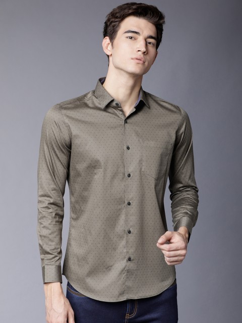 

Black coffee Men Olive Green & Navy Blue Slim Fit Printed Casual Shirt
