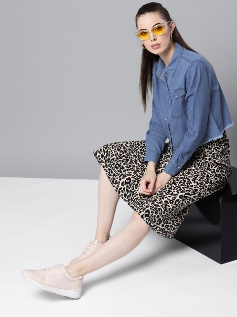 

Trend Arrest Women Blue Chambray Regular Fit Solid Cropped Casual Shirt