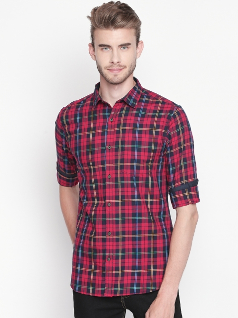 

BYFORD by Pantaloons Men Red & Blue Slim Fit Checked Casual Shirt