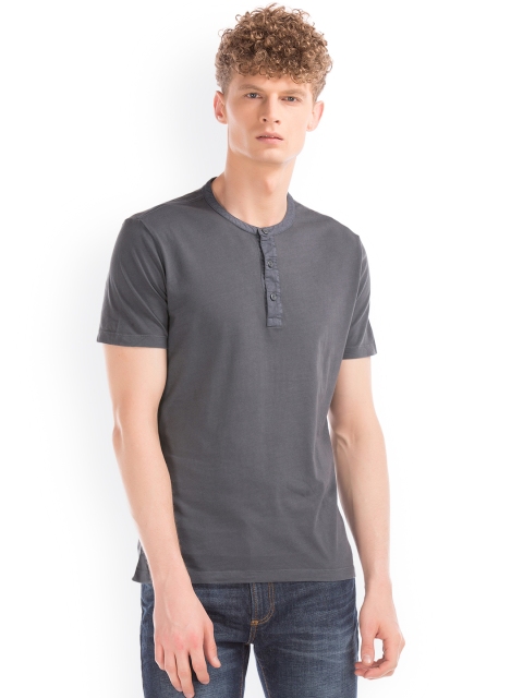 

GAP Men Grey Henley Neck Short Sleeve Solid T-shirt