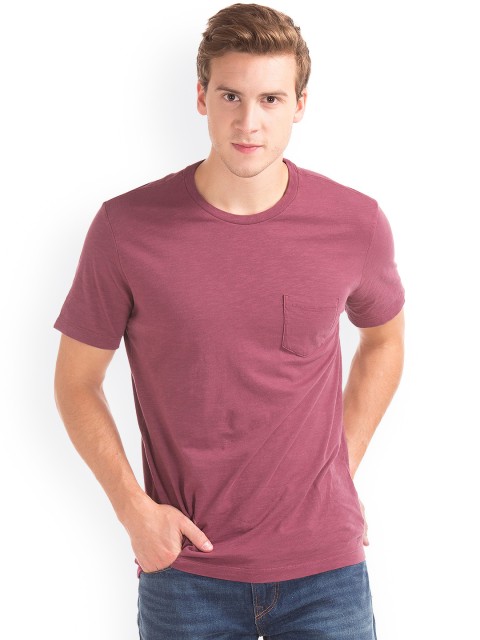 

GAP Men Red Round Neck Short Sleeve T-shirt