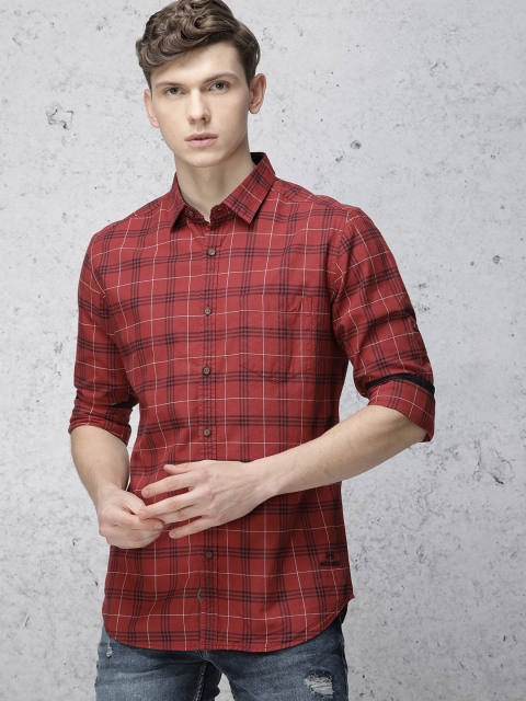 

Ecko Unltd Men Maroon & Navy Blue Regular Fit Checked Casual Shirt