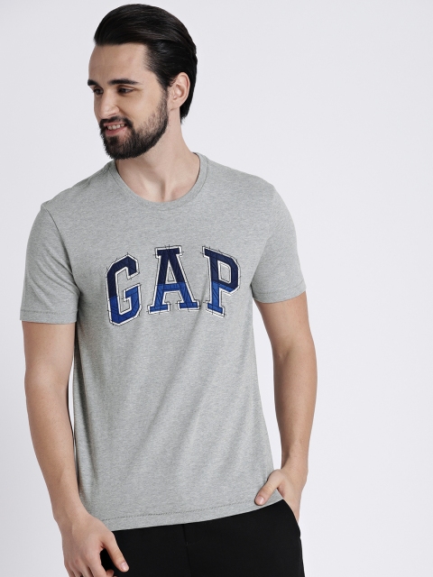 

GAP Men Grey Printed Round Neck T-shirt