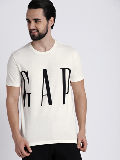 

GAP Men Off-White Printed Round Neck T-shirt