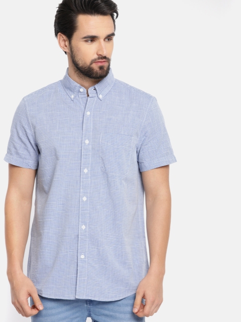

AMERICAN EAGLE OUTFITTERS Men Blue & White Regular Fit Striped Casual Shirt