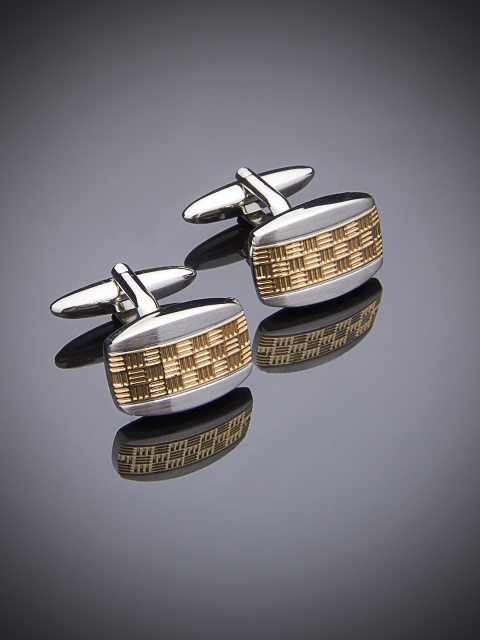 

shaze Gold-Toned Geometric Cufflinks