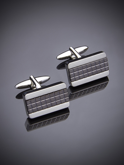 

shaze Silver-Plated Contemporary Cufflinks