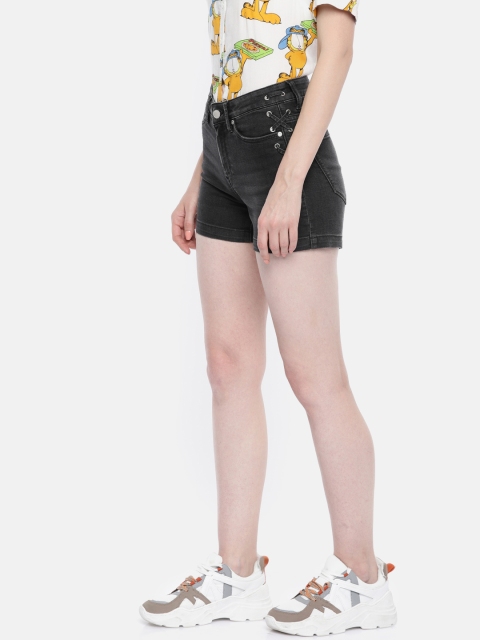 

Vero Moda Women Black Washed Slim Fit Lace Up Detailing Denim Shorts