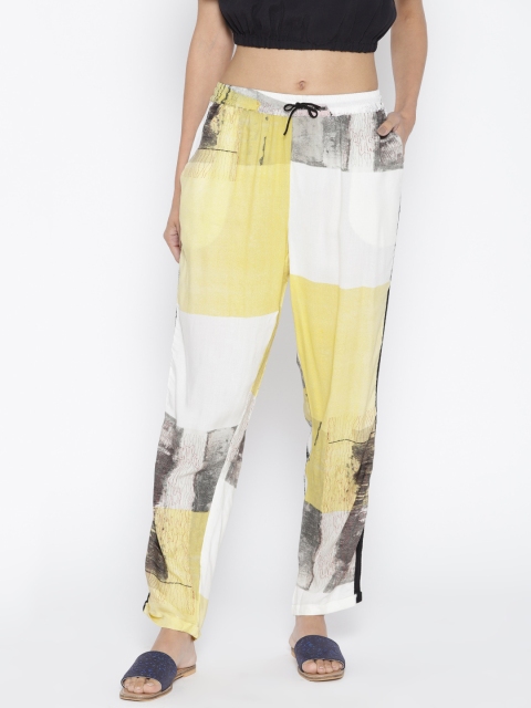 

I AM FOR YOU Women Yellow & White Regular Fit Printed Trousers
