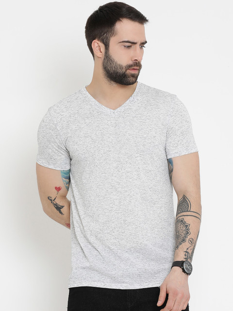 

United Colors of Benetton Men Grey Solid V-Neck T-shirt