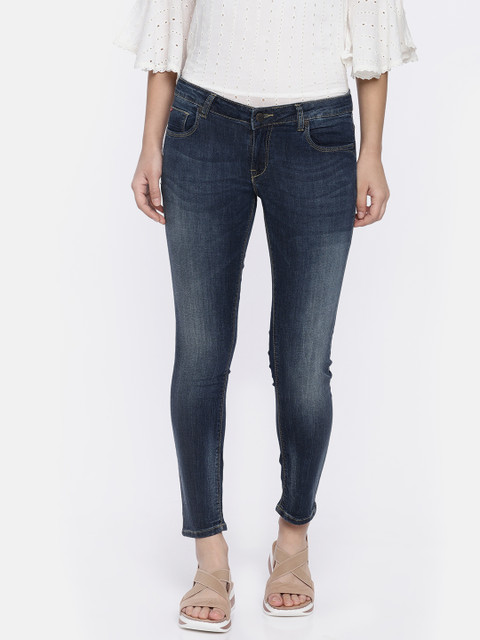 

Lee Cooper Women Blue Alexi Skinny Fit Low-Rise Clean Look Stretchable Cropped Jeans