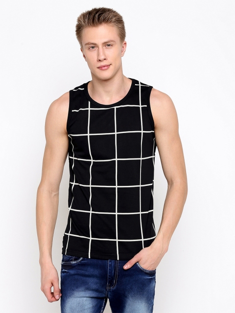 

Maniac Men Black Checked Round Neck T-shirt