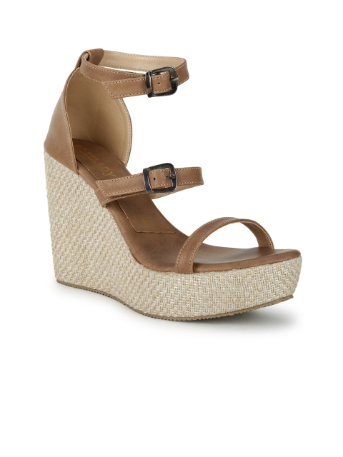 

SCENTRA Women Brown Solid Sandals